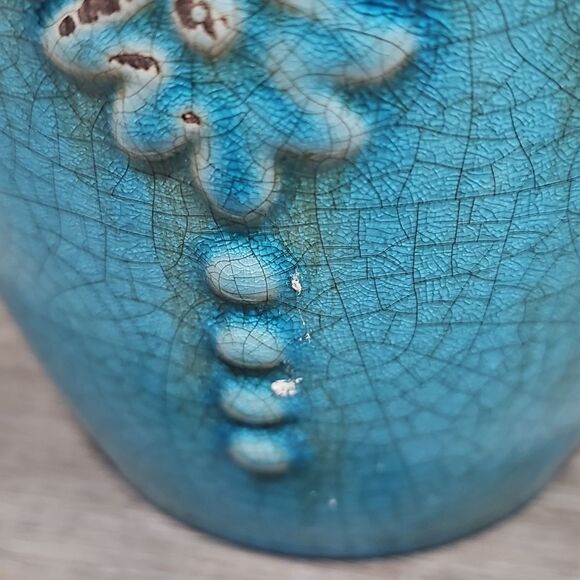 Elegant Blue Ceramic Vase - Picture 4 of 6